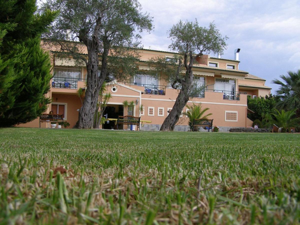 Christina Hotel Mesongi Exterior photo