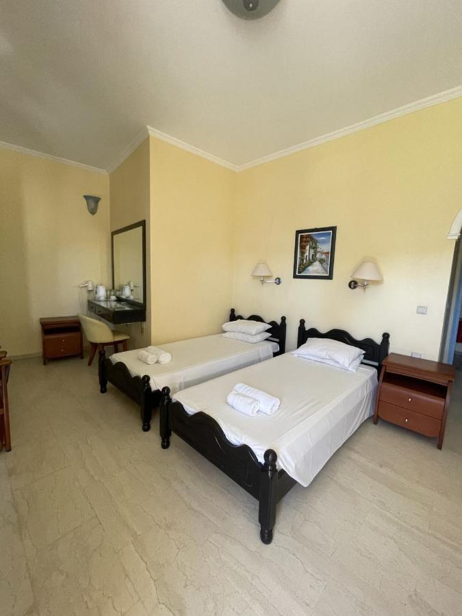 Christina Hotel Mesongi Exterior photo